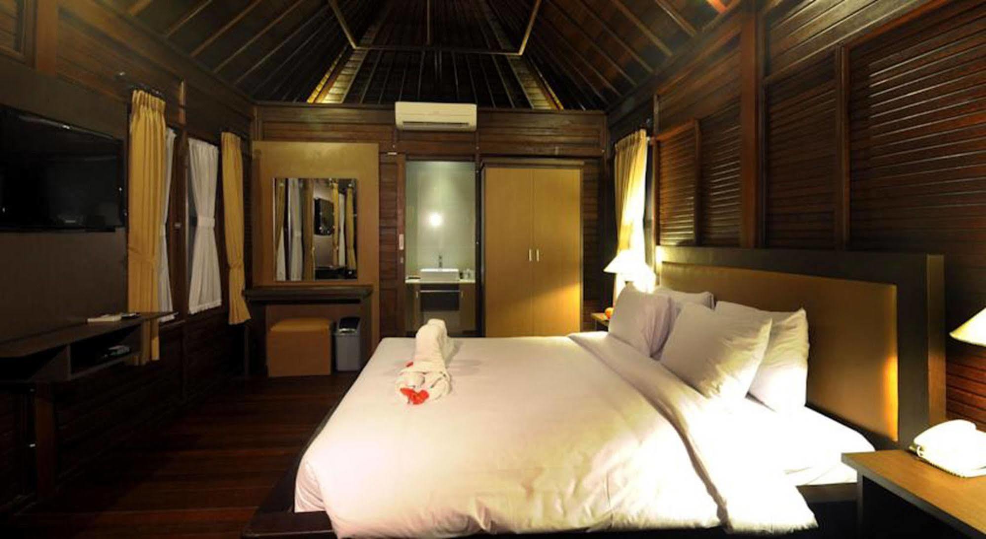 Aman Gati Balangan Hotel Pecatu  Exterior photo